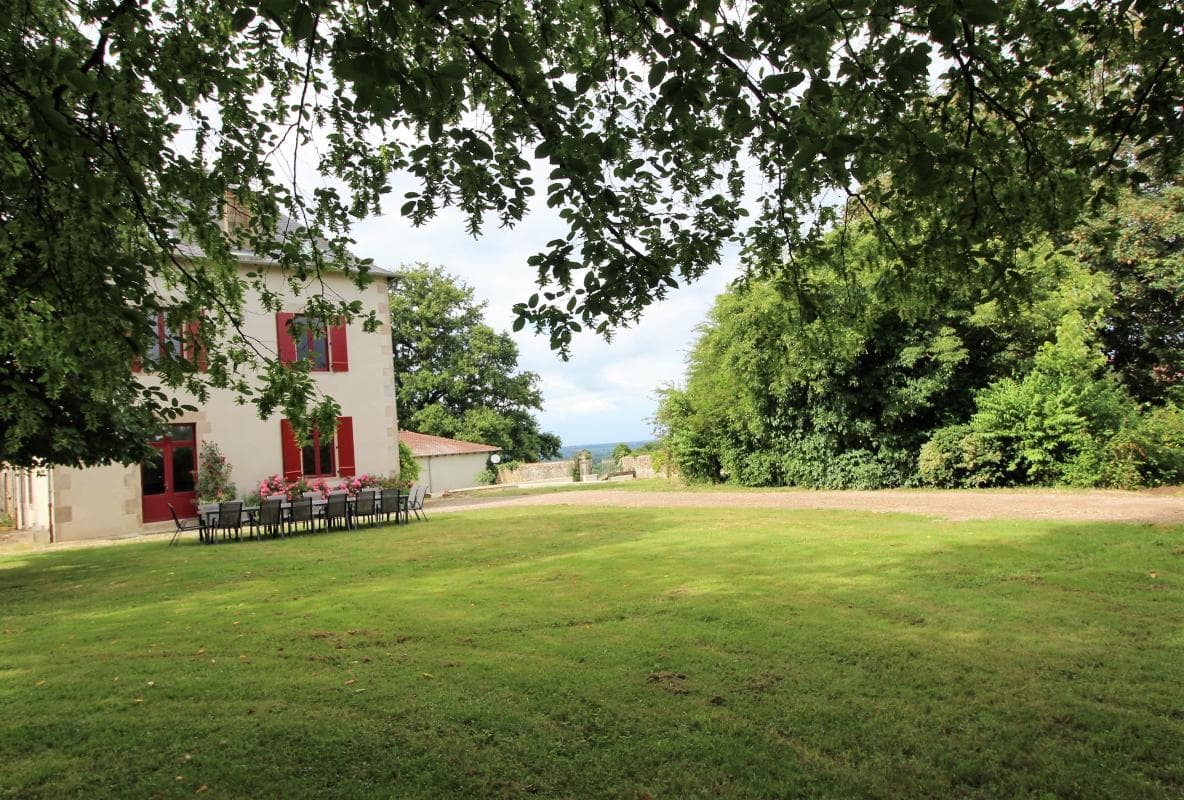 Gîte Le Boucheron à Beynac en Haute-Vienne (Limousin), la maison et le jardin._34