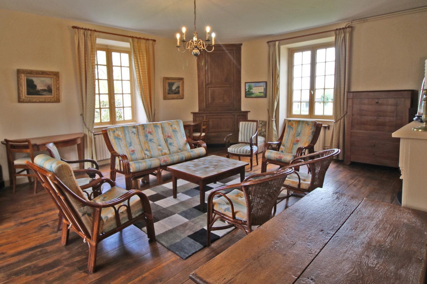 Gite des Hauts de Bosmie, commune de Bosmie L'Aiguille en Limousin - salon_4