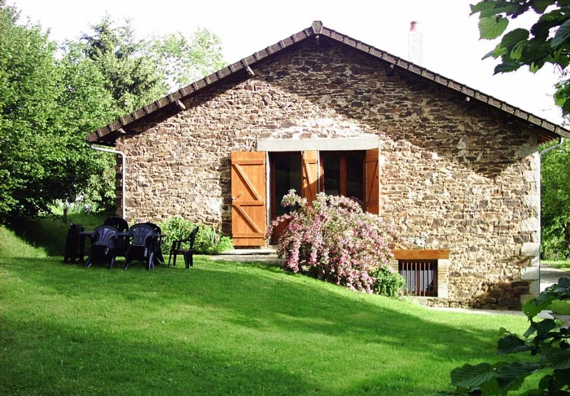 Gite "Le Petit Colombier" à Saint Just Le Martel en Haute-Vienne (Limousin)_1