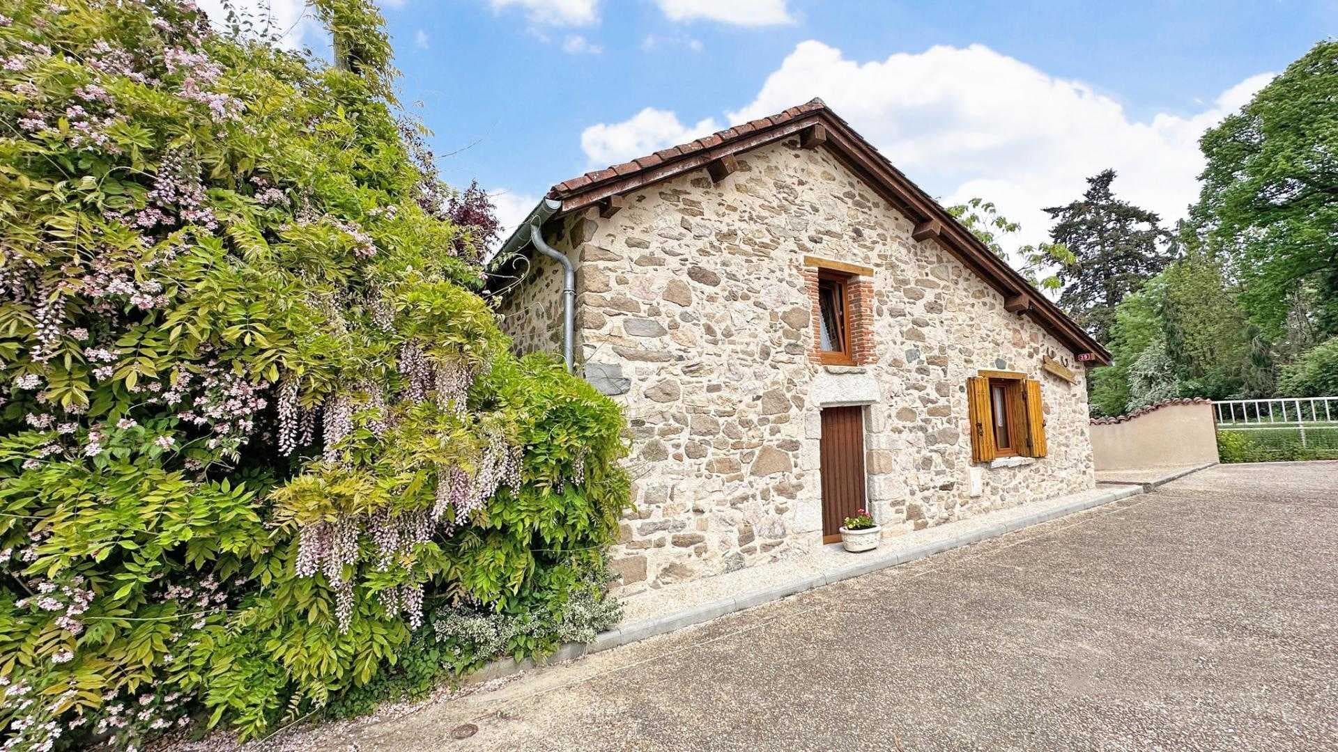Gite "Le Cherveix" à Solignac en Haute-Vienne (Nouvelle Aquitaine)_3