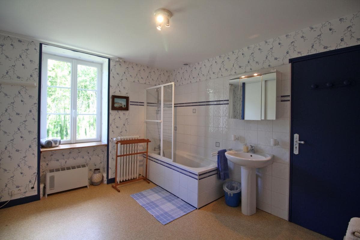 Chambre d'hôtes de la Ferme de la Roche à Bonnac la Côte en Haute-Vienne (Limousin)- Suite familiale Vert Limousin_16