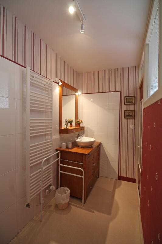 Chambre d'hôtes de la Ferme de la Roche à Bonnac la Côte en Haute-Vienne (Limousin)- chambre Rose Marine_11