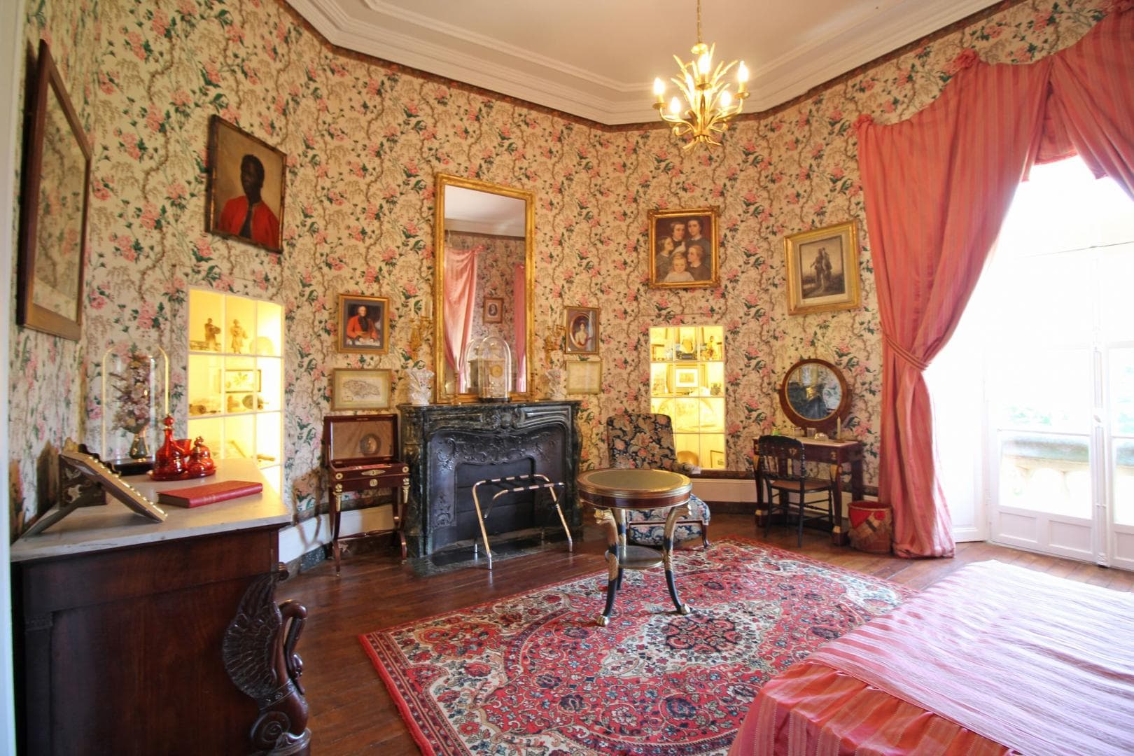 Château de Bort à Saint Priest Taurion en Haute-Vienne (Nouvelle Aquitaine)- Chambre des îles_8