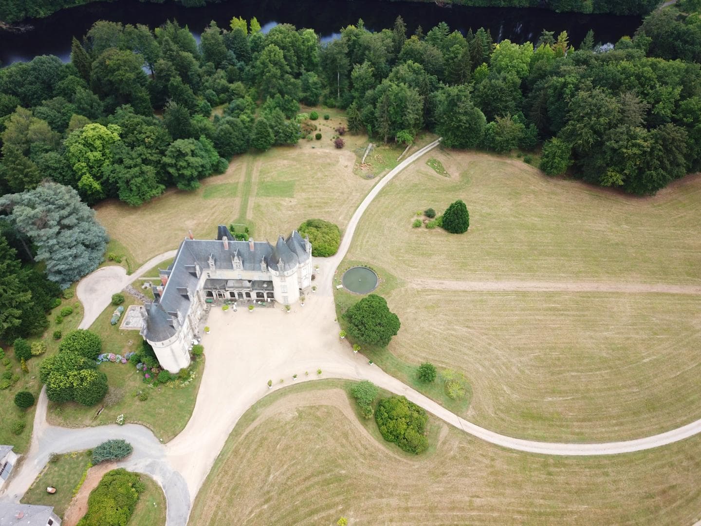 Château de Bort à Saint Priest Taurion en Haute-Vienne (Nouvelle Aquitaine)- vue aérienne_56