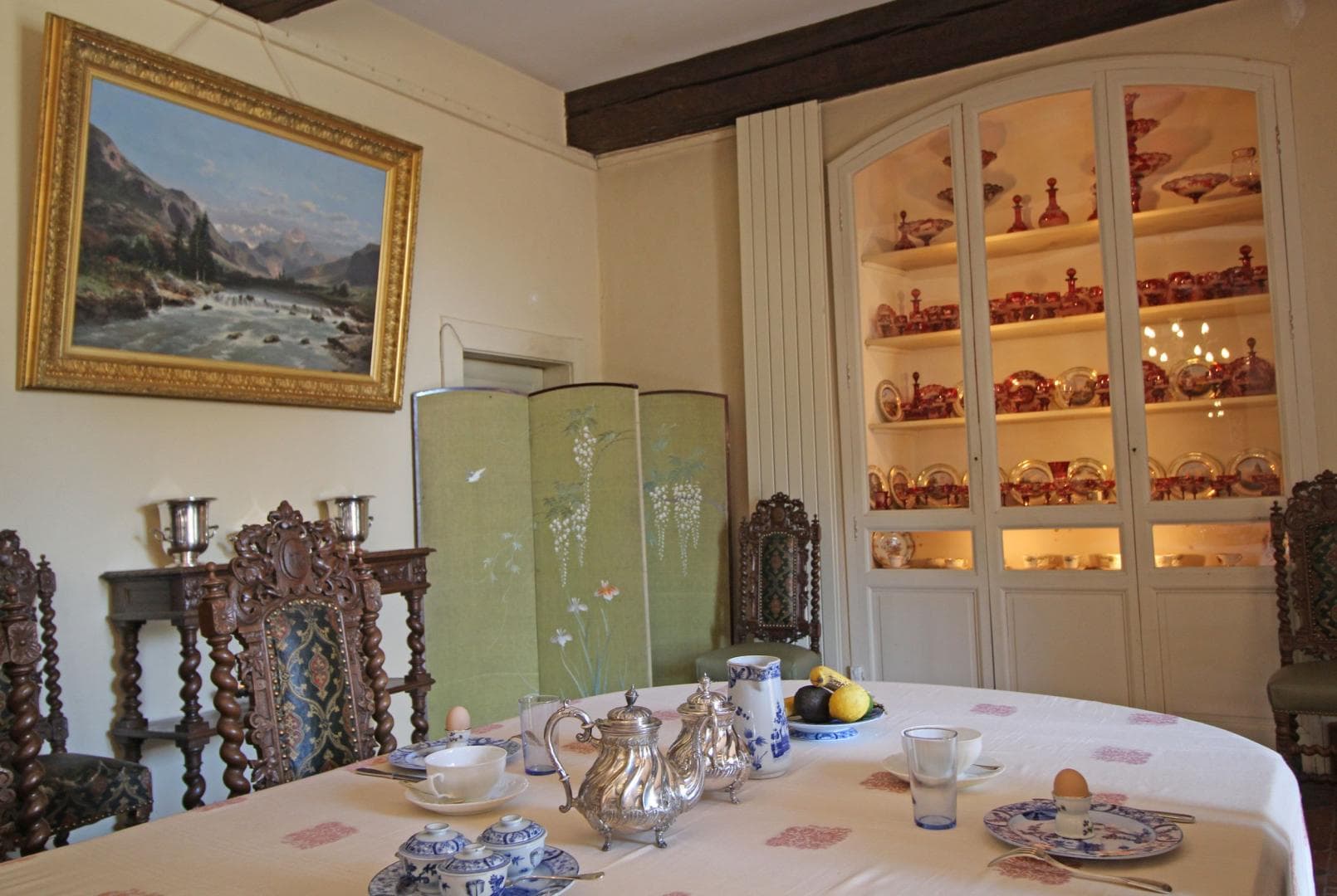 Château de Bort à Saint Priest Taurion en Haute-Vienne (Nouvelle Aquitaine)- salle du petit déjeuner_17