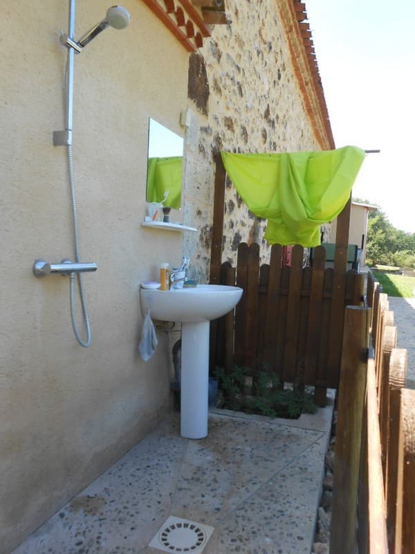 Chez Jiji