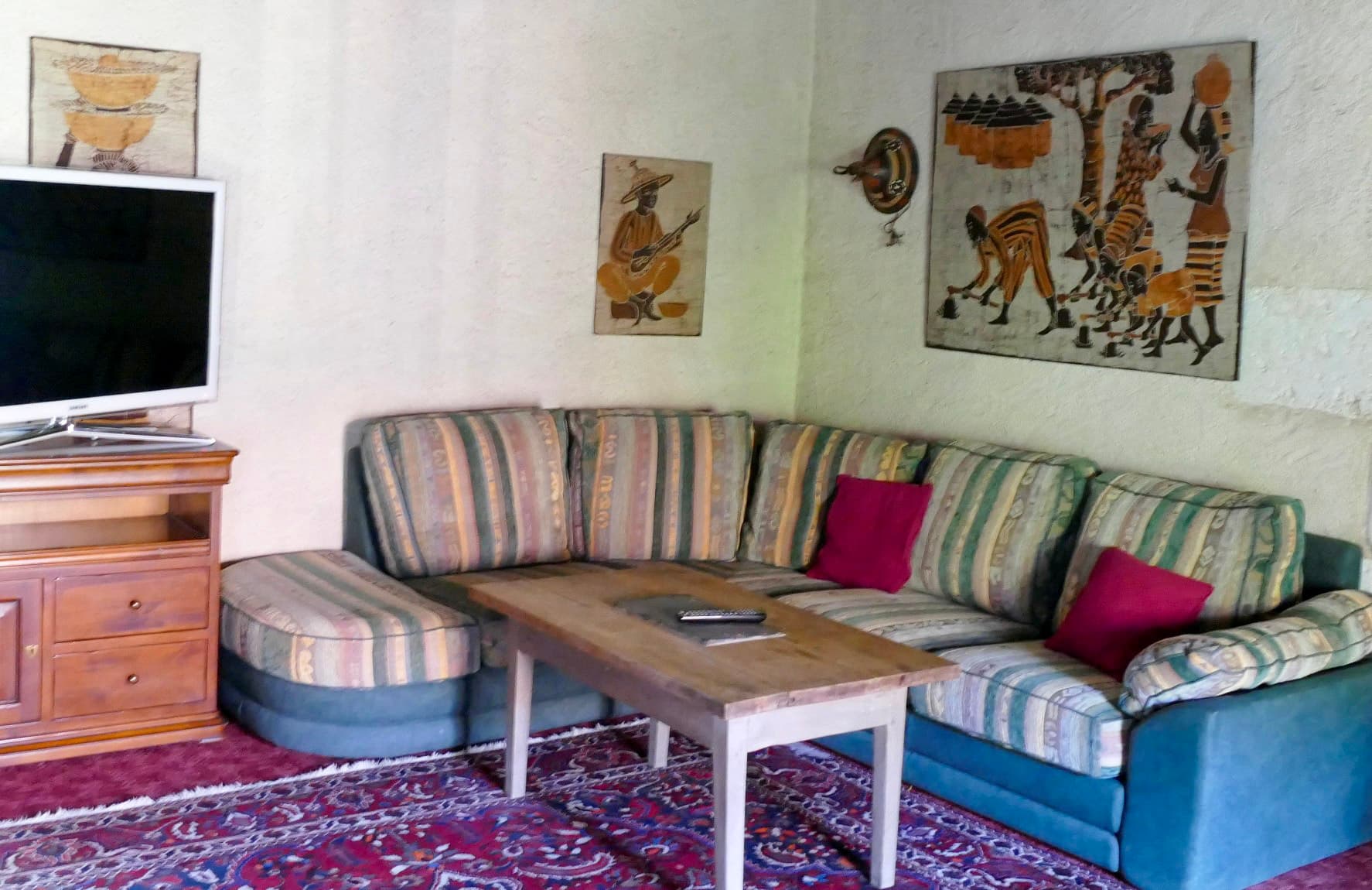 gite-les-rocailles-salon-saint-martin-des-combes-tourisme
