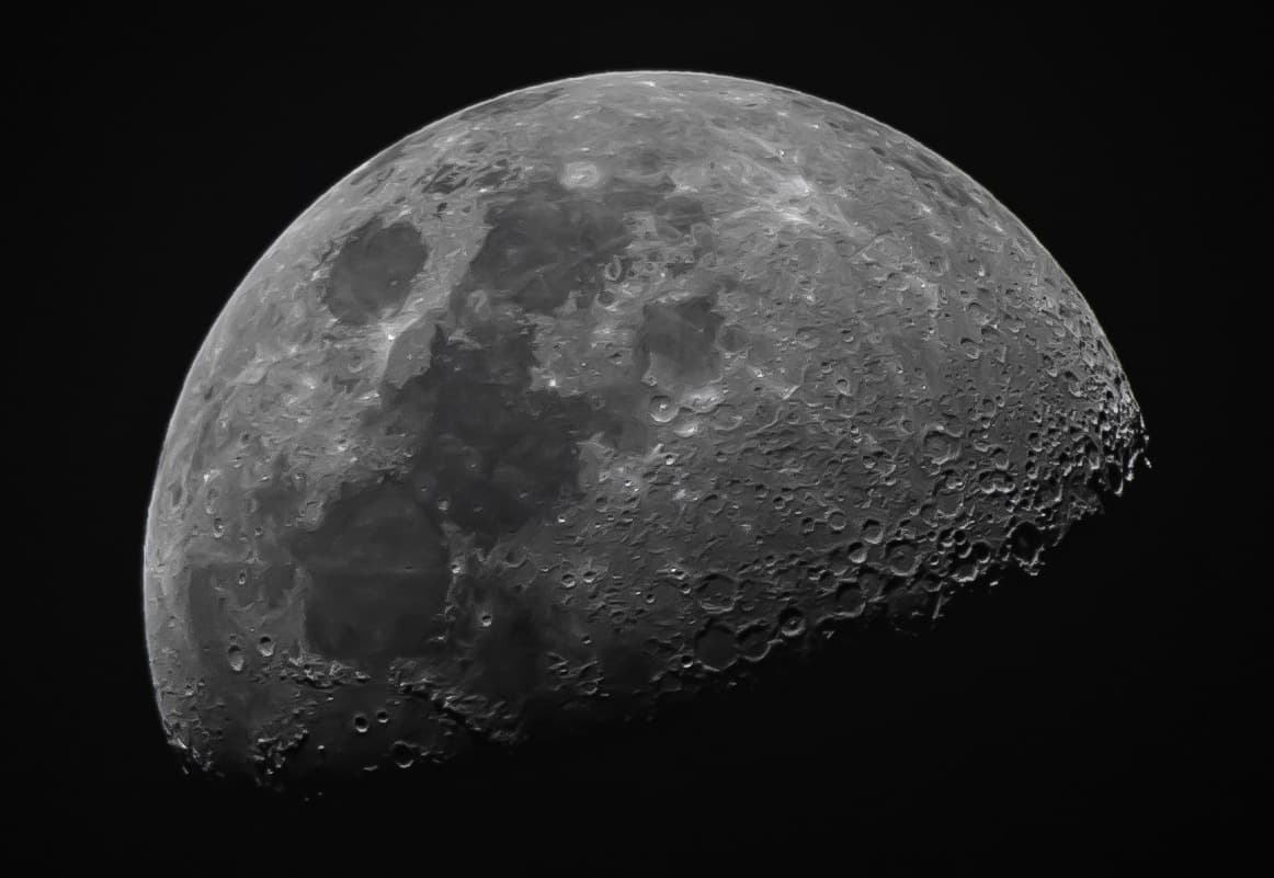 AG3302 lune