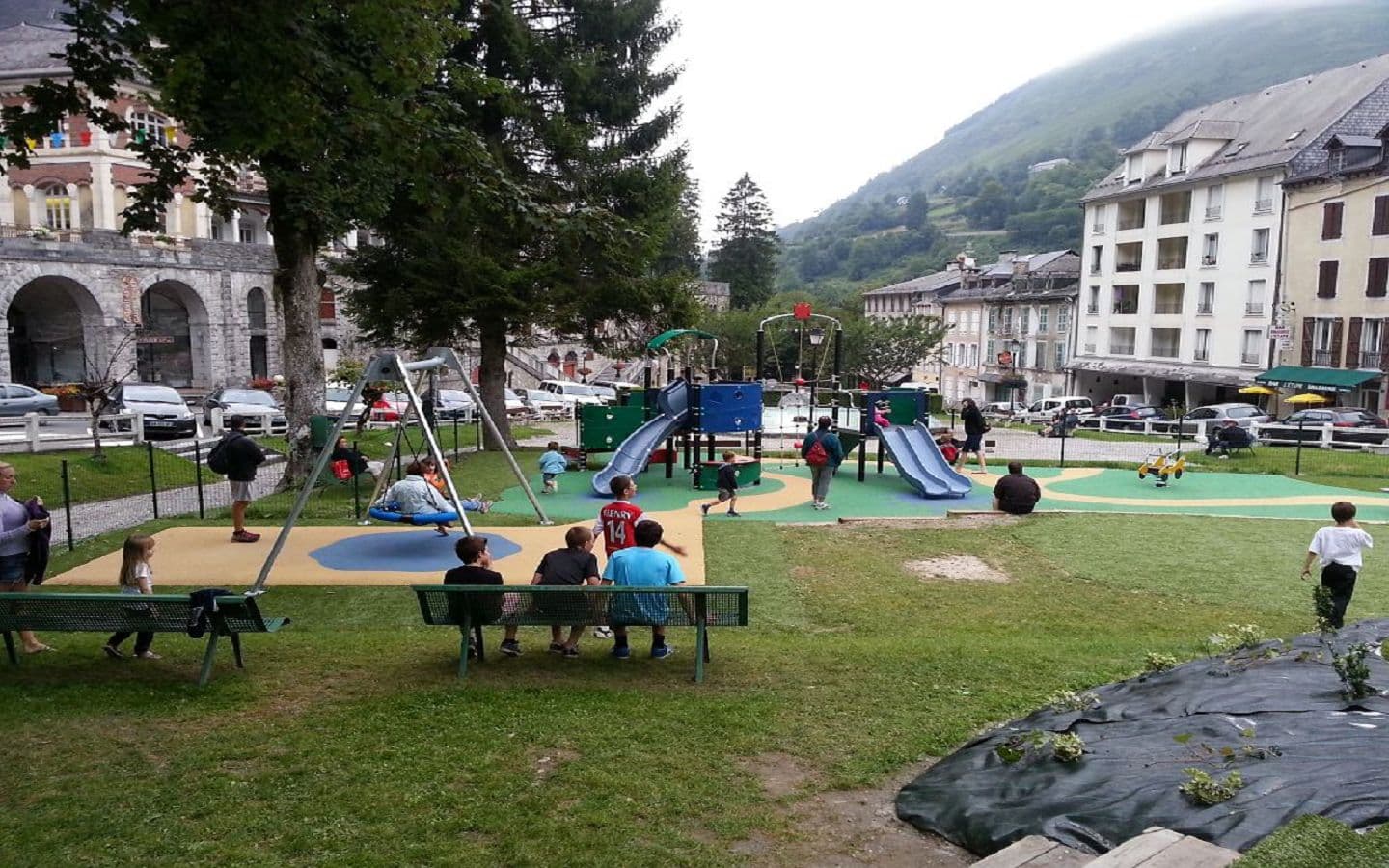 AIRE DE JEUX1440-18 18.00.47