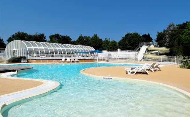 AIRIAL-Piscine-Exterieure