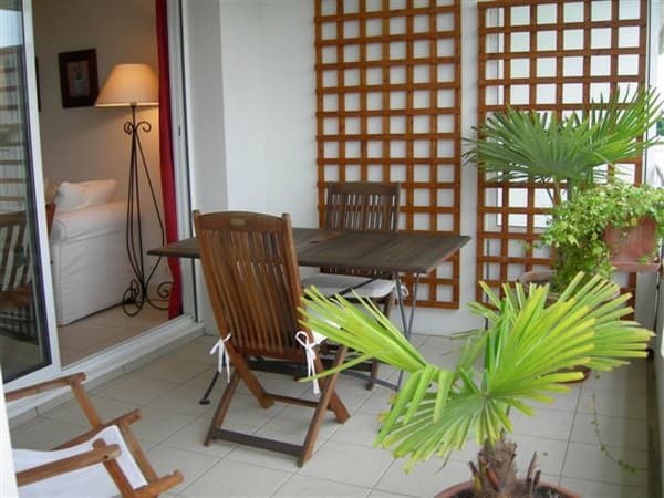 APPARTEMENT LAUSSUCQ