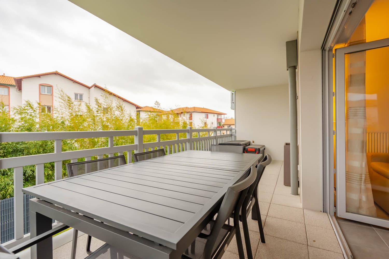 APPARTEMENT MAHARIN ANG2357