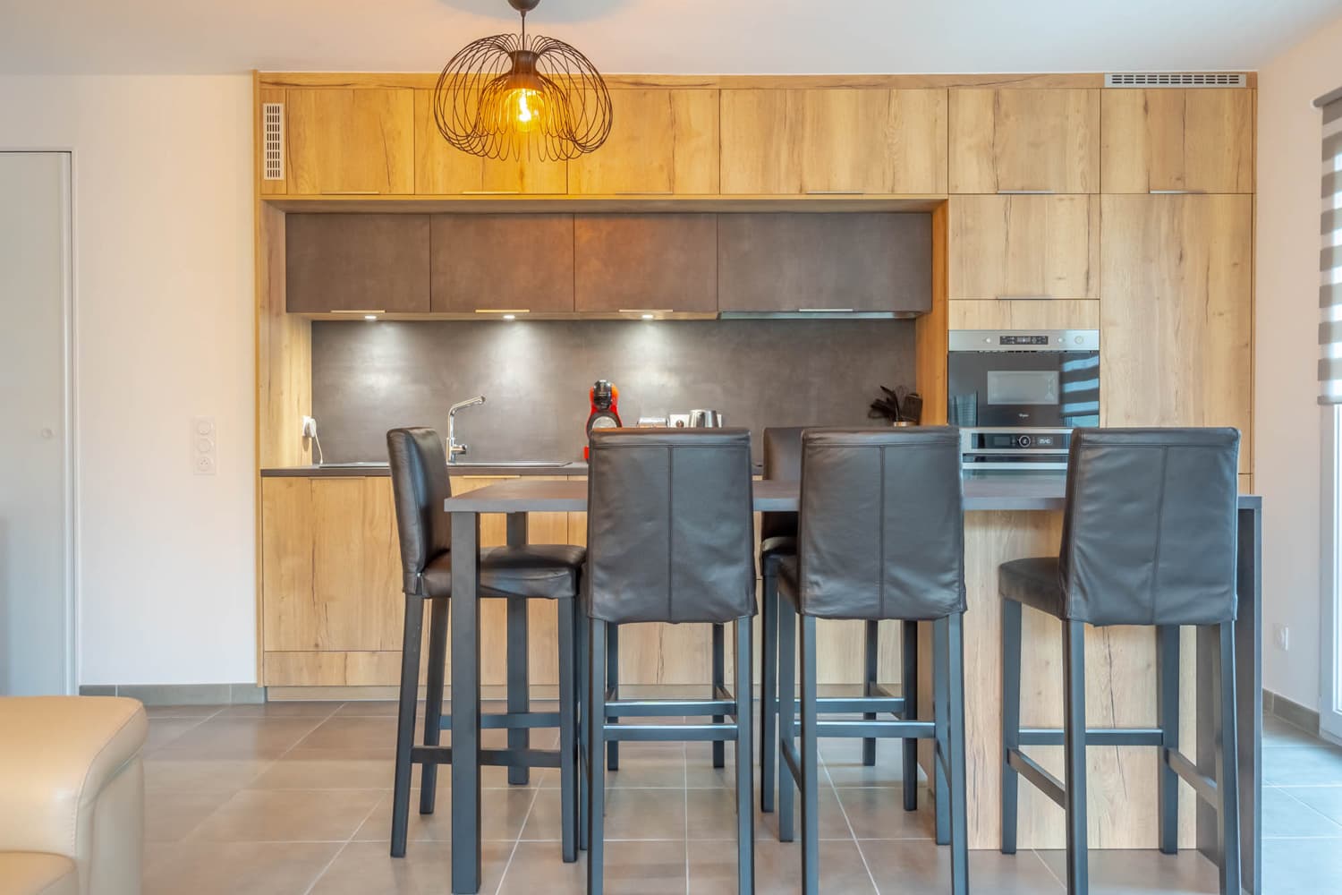 APPARTEMENT MAHARIN ANG2357
