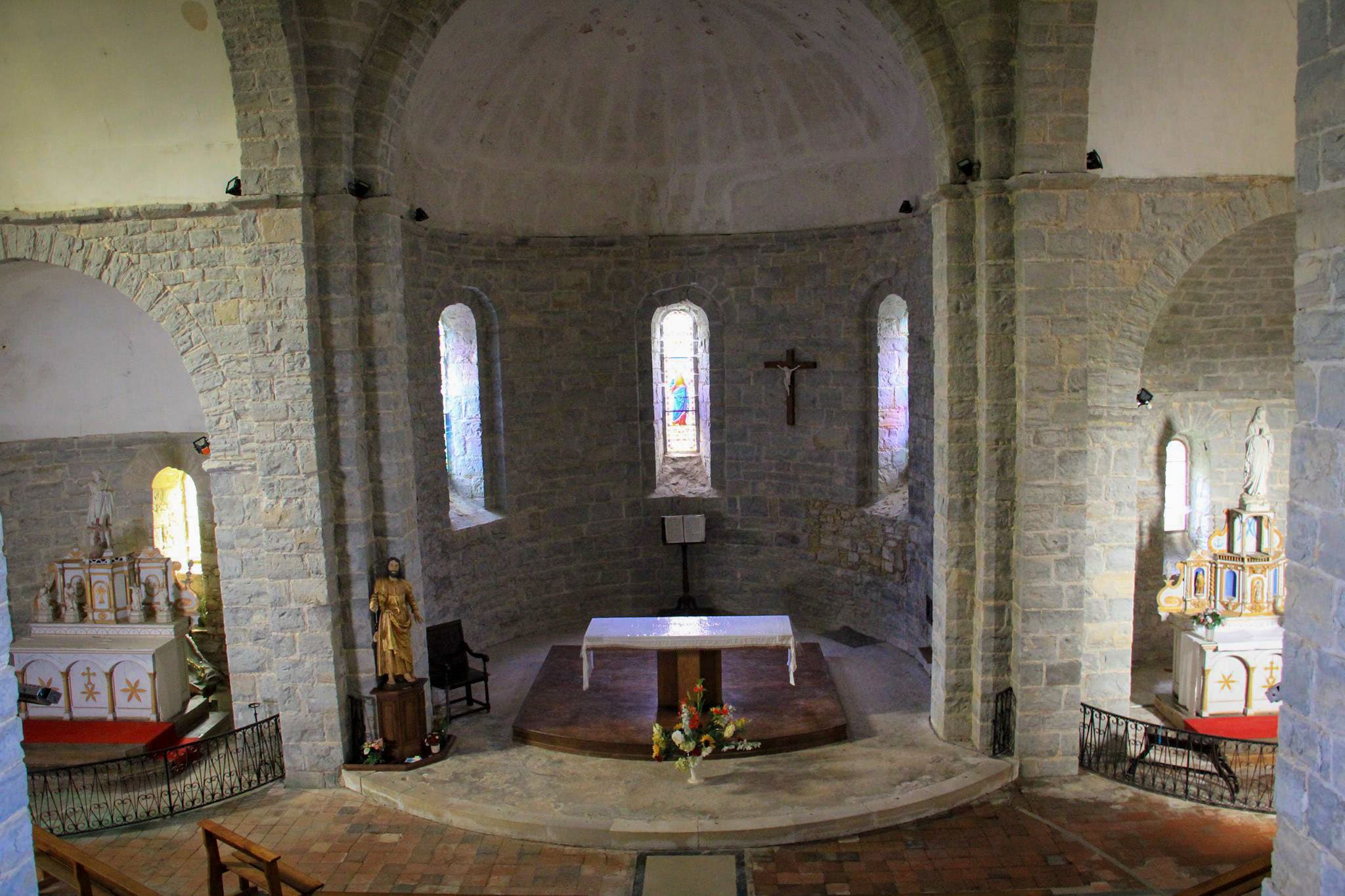 Abbaye-sauvelade-autel
