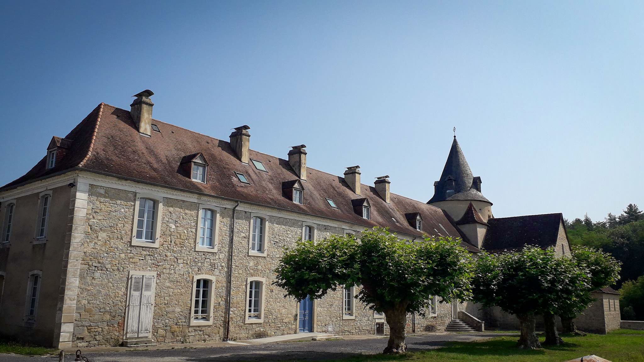 Abbaye-sauvelade-jardin
