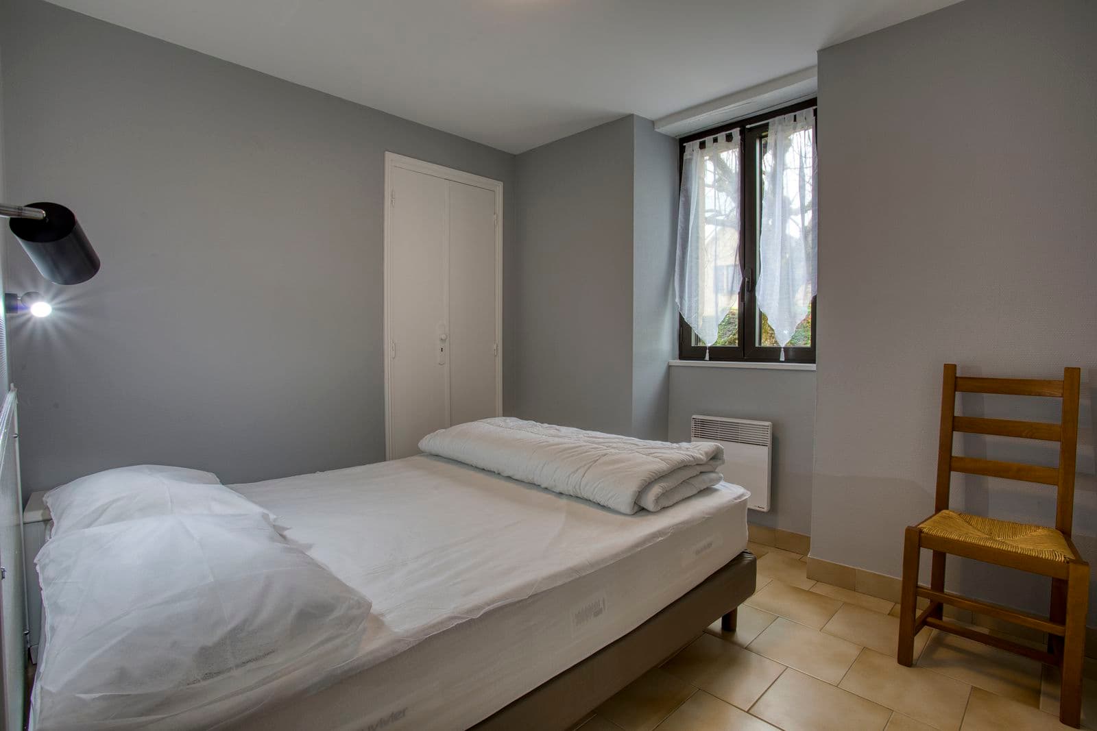 Adeline12_chambre2 Combas Village de gites
