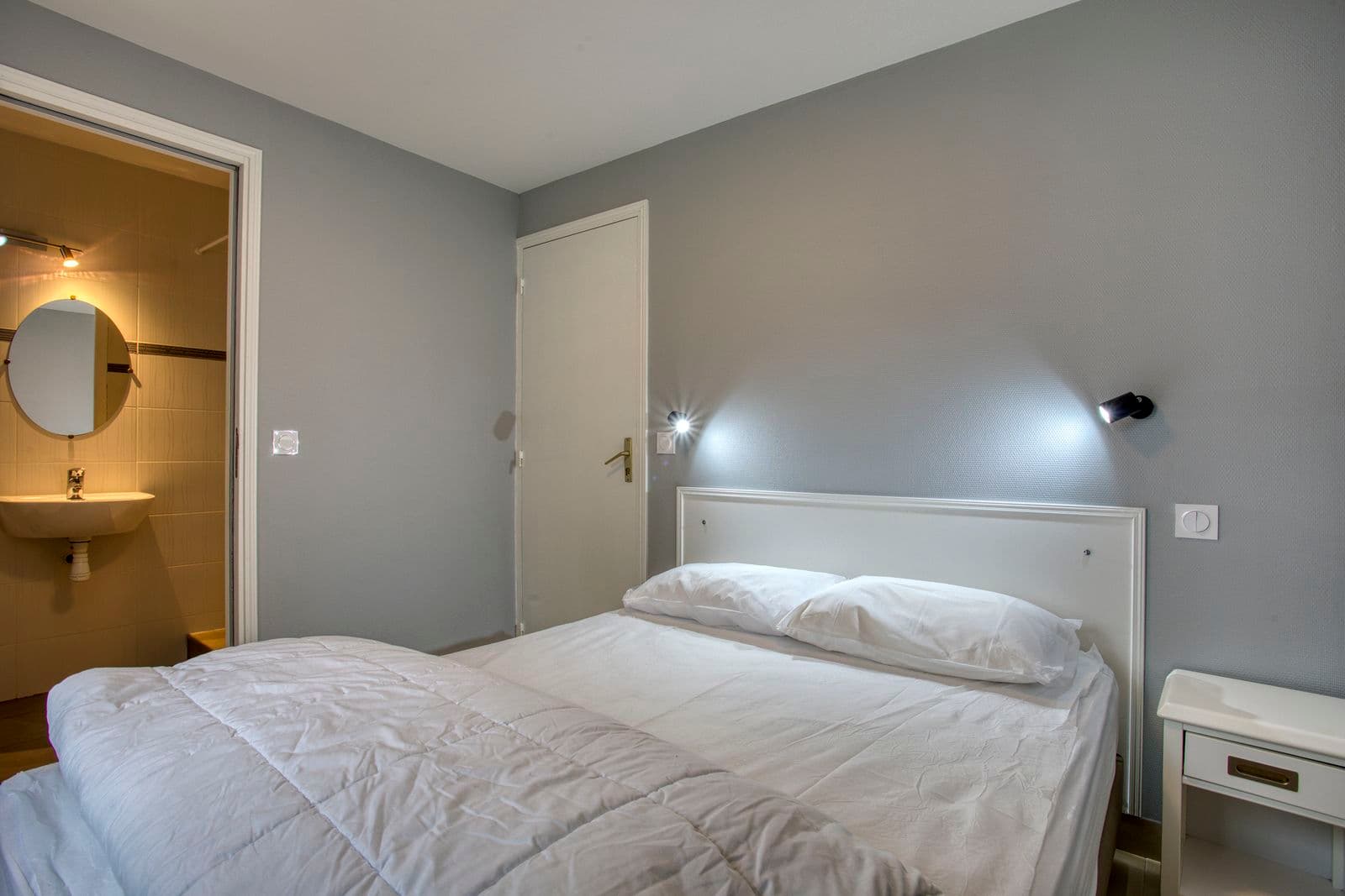 Combas Village de gites Adeline13_chambre2