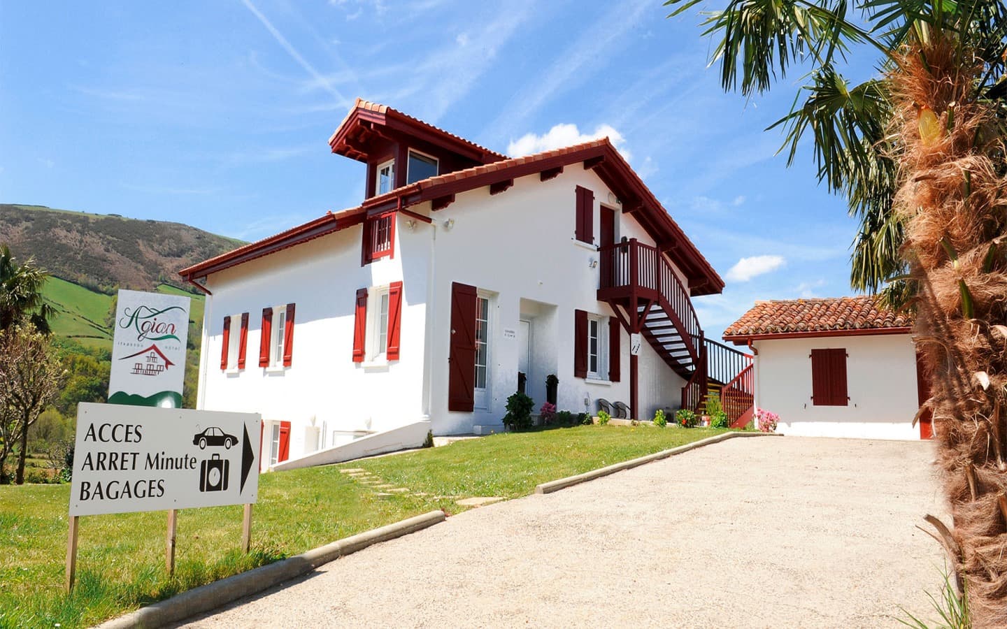 Agian - Façade hôtel