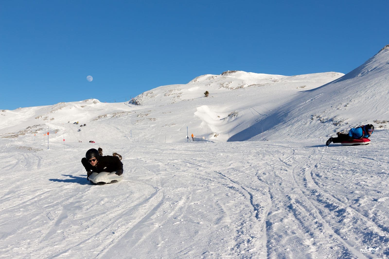 Descente du Boulevard en Airboard