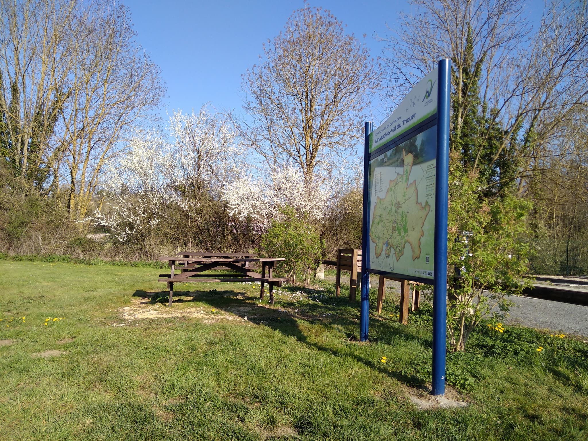 Aire de Saint-Loup-Lamairé