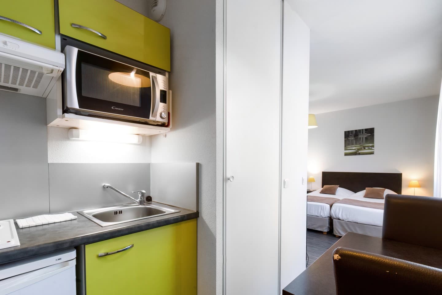 All-Suites-kitchenette