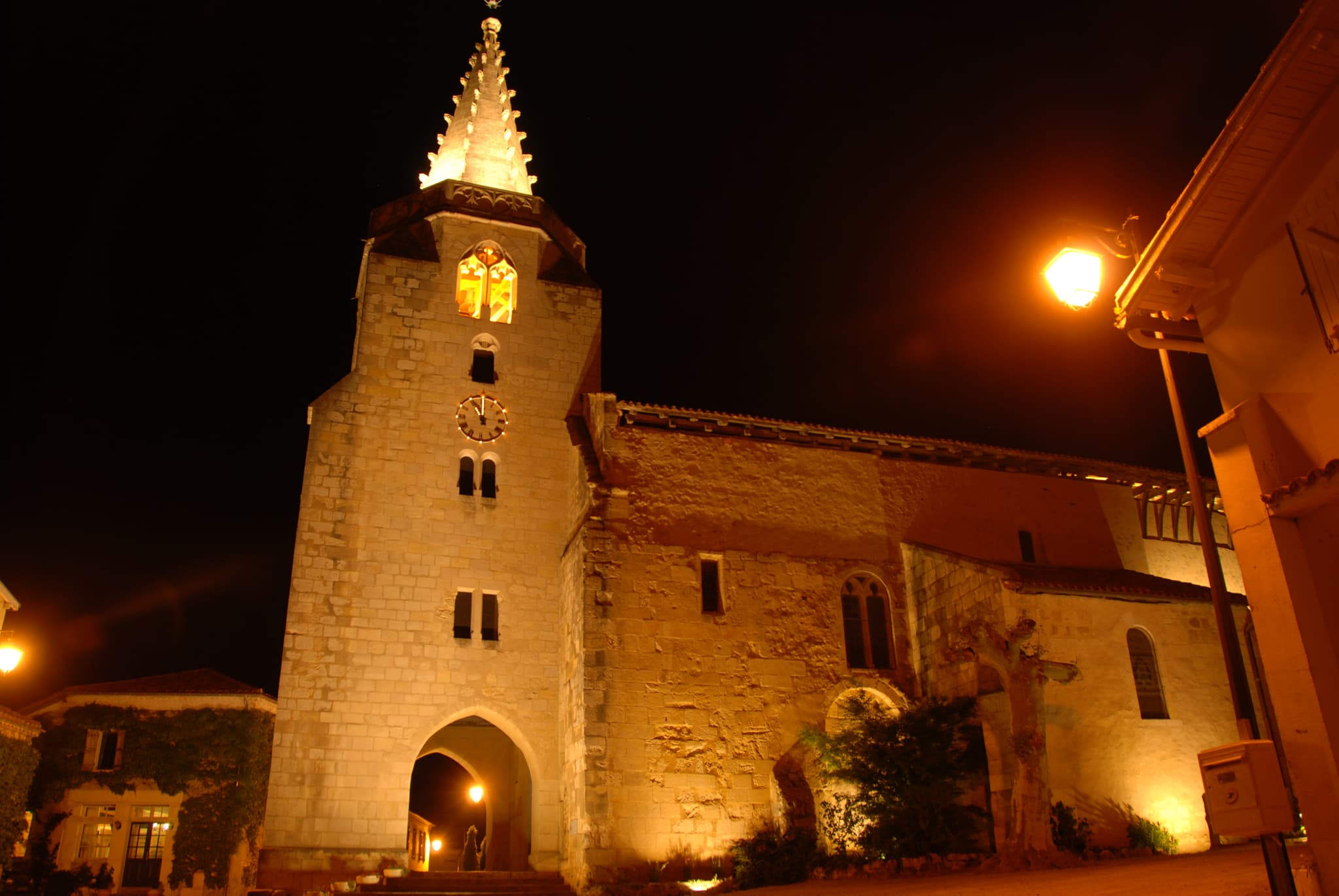 2016_BRASSEMPOUY_Eglise la nuit