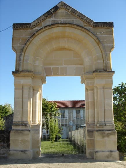 Arche-porche du presbytère