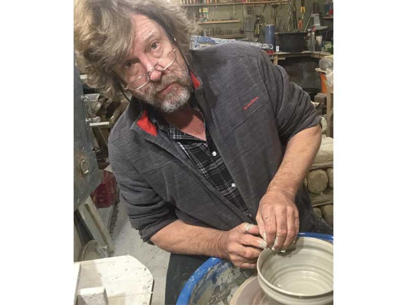 Atelier de Poterie - George Aston