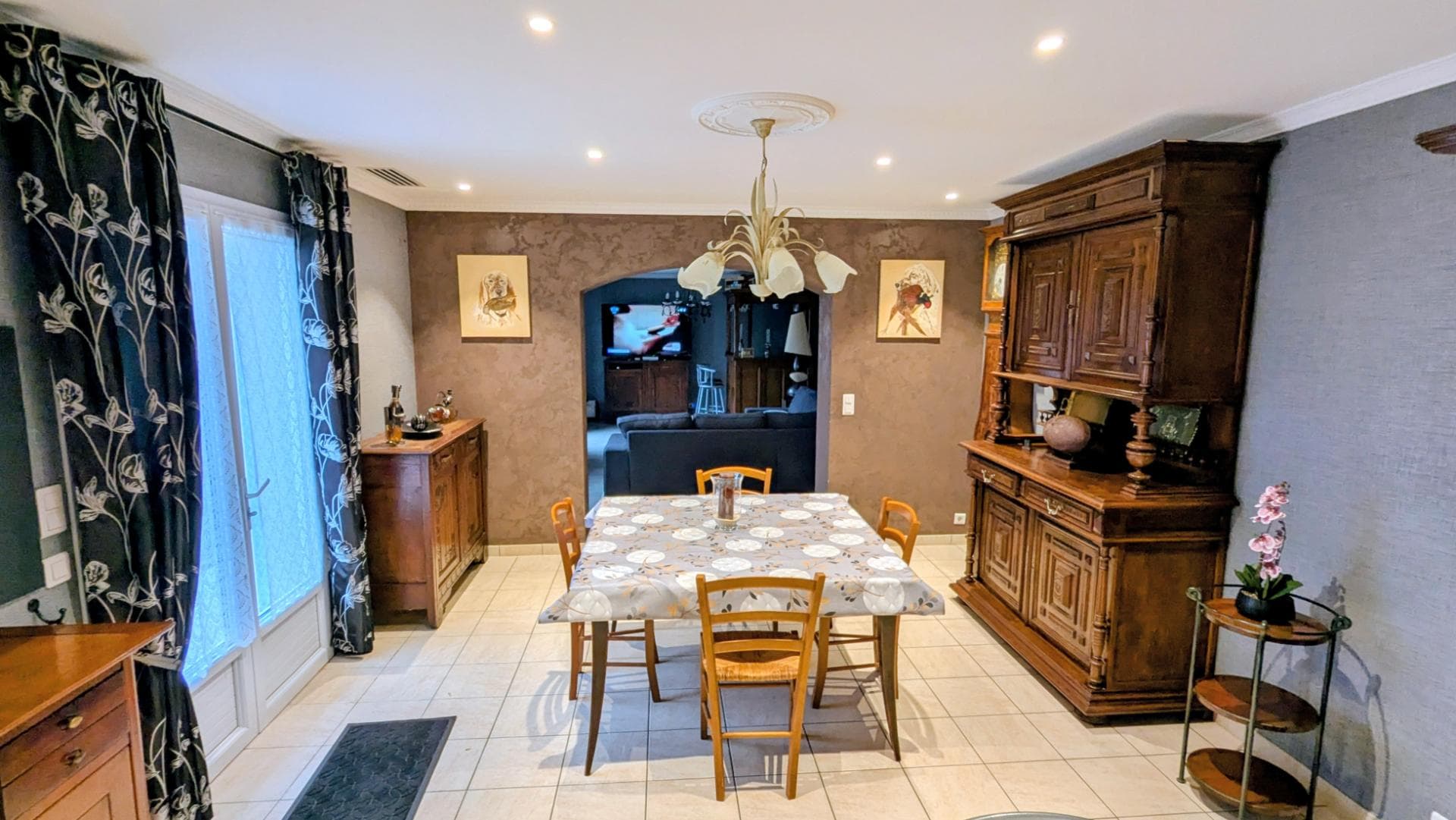 BIERE - Salle à manger