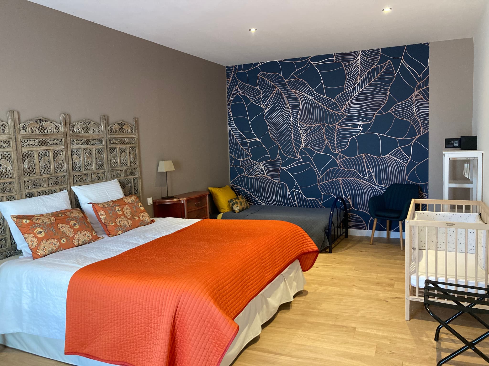 02-Bananiers vue ensemble lits-Le Manoir des Sables_Berthegon_2022