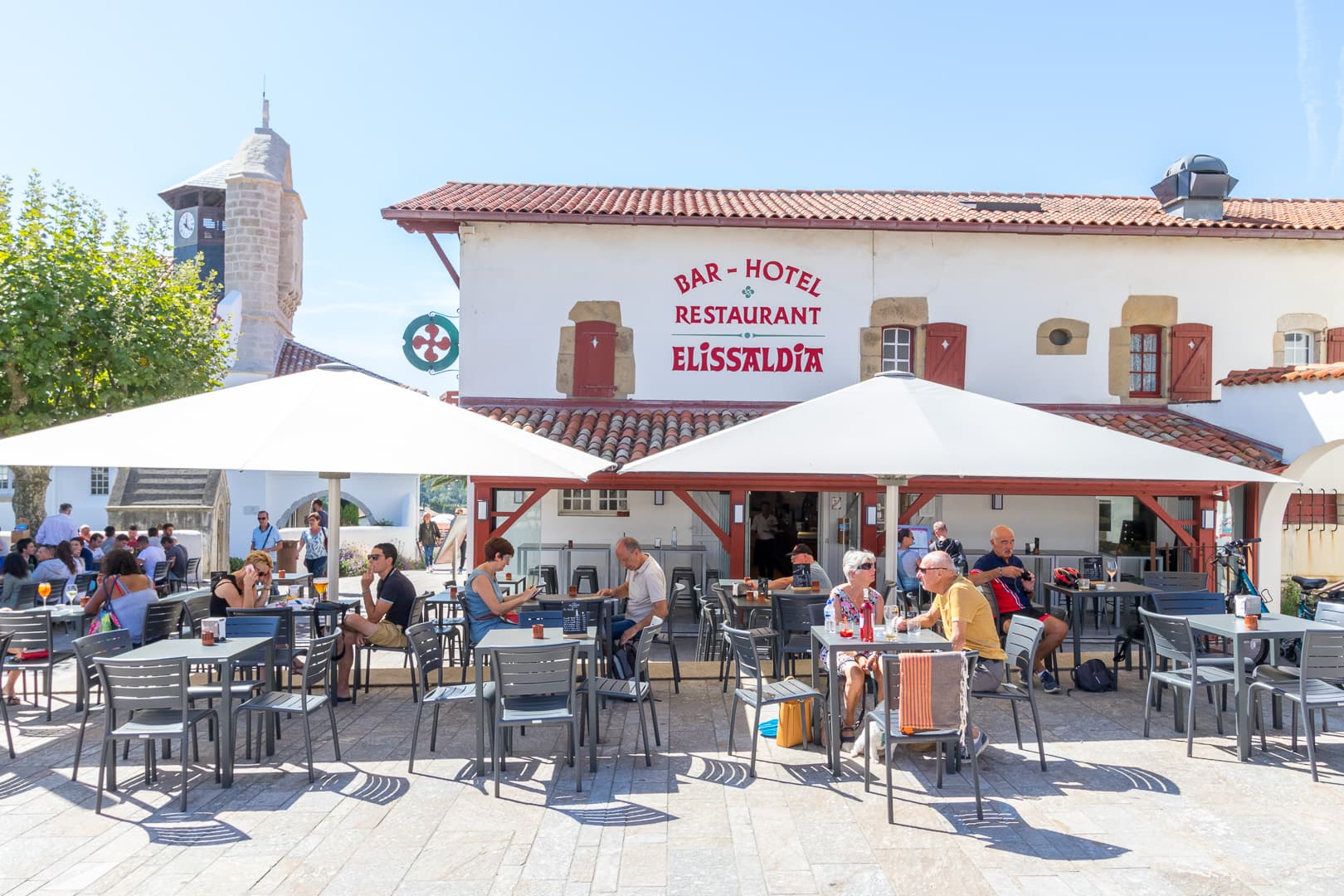 Hôtel Restaurant Elissaldia - Place - Bidart