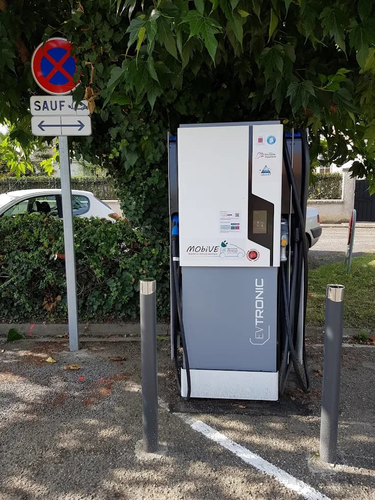Borne de charge av du Stade