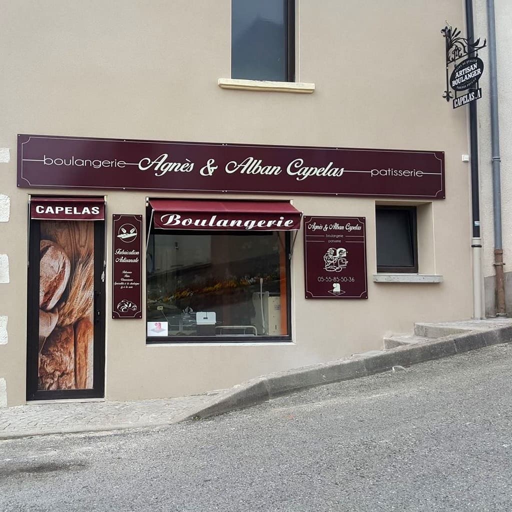 BoulangerieCapelas-Beynat_devantureRueEglise_2