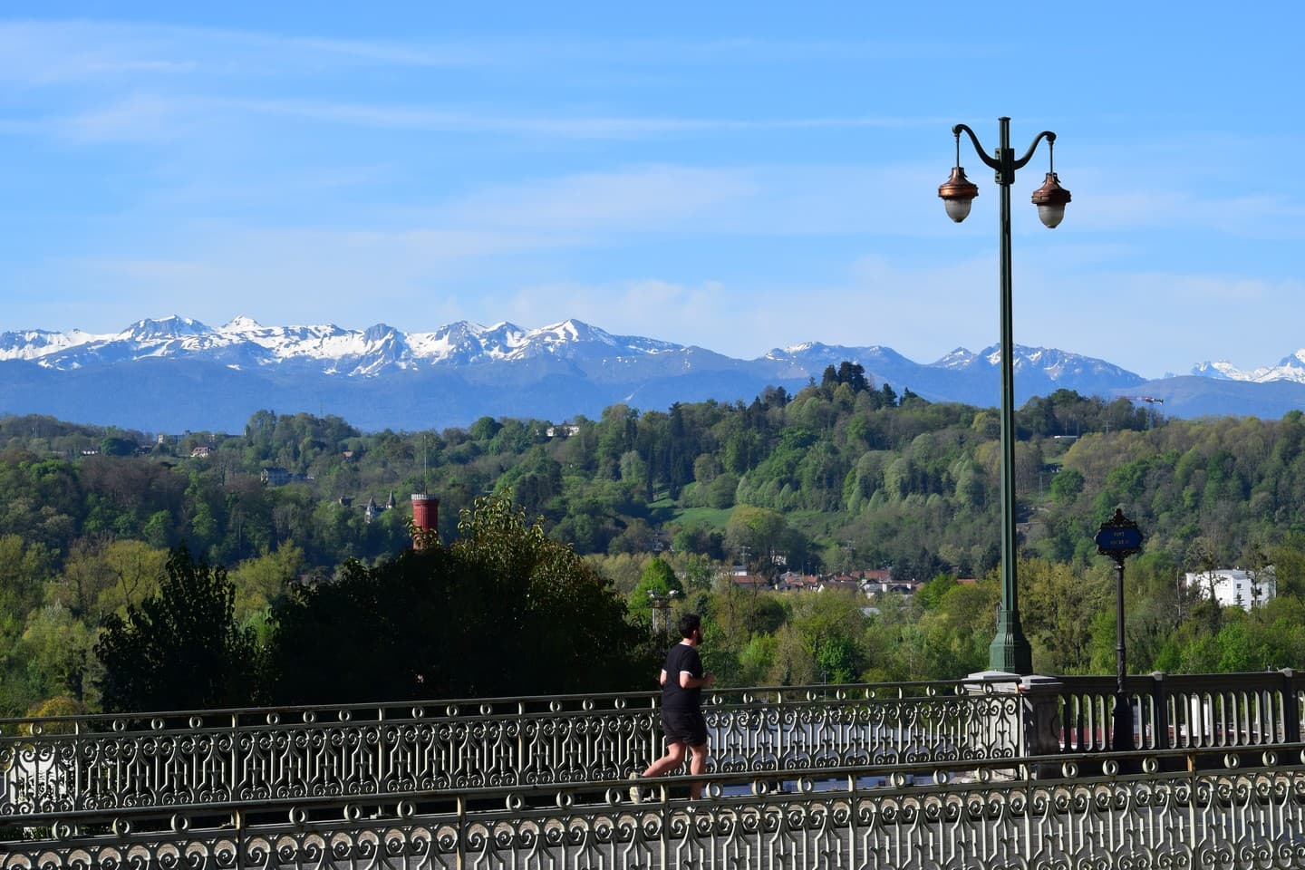 Boulevard des Pyrénées - Pau - Vue depuis square Aragon