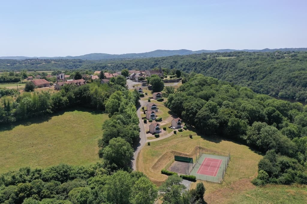 Bourg d'hem - Vue aerienne hameau de gîtes3