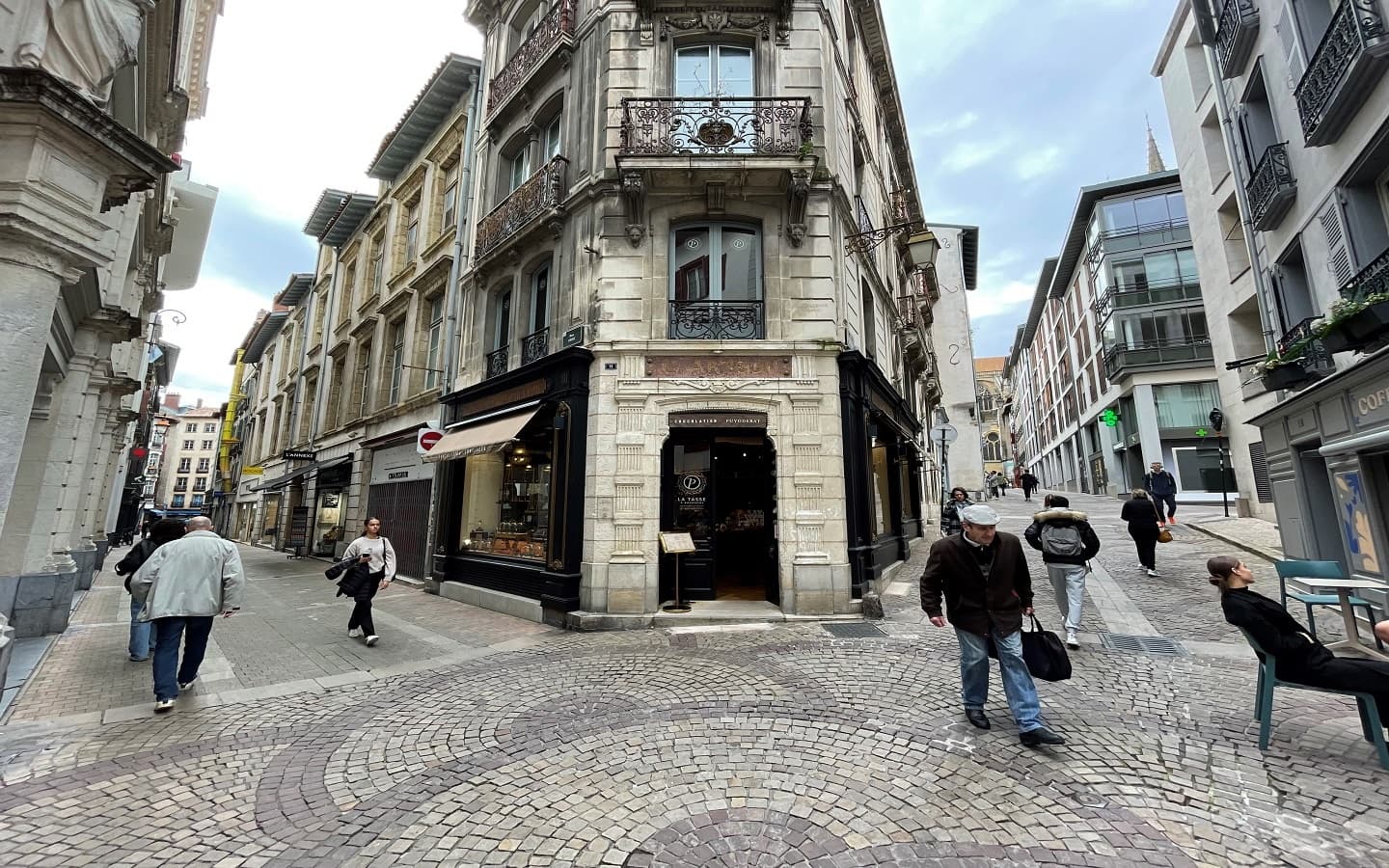 Boutique facade