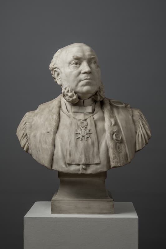 Le musée expose des sculptures