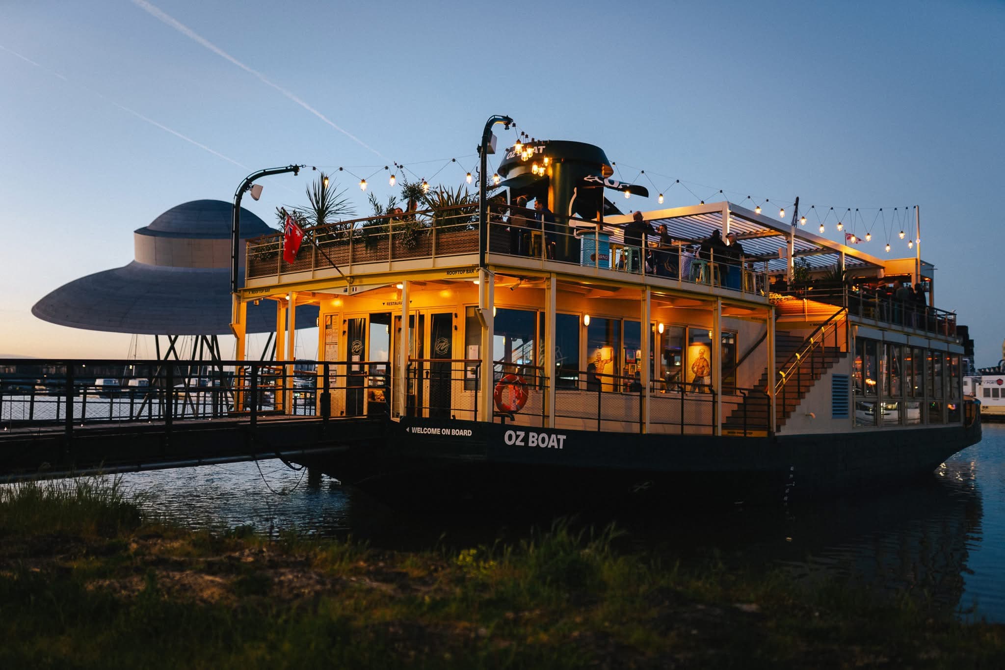 CH-OZ BOAT