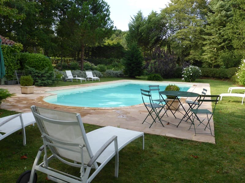 CHANTEPIERRE piscine 2 redim