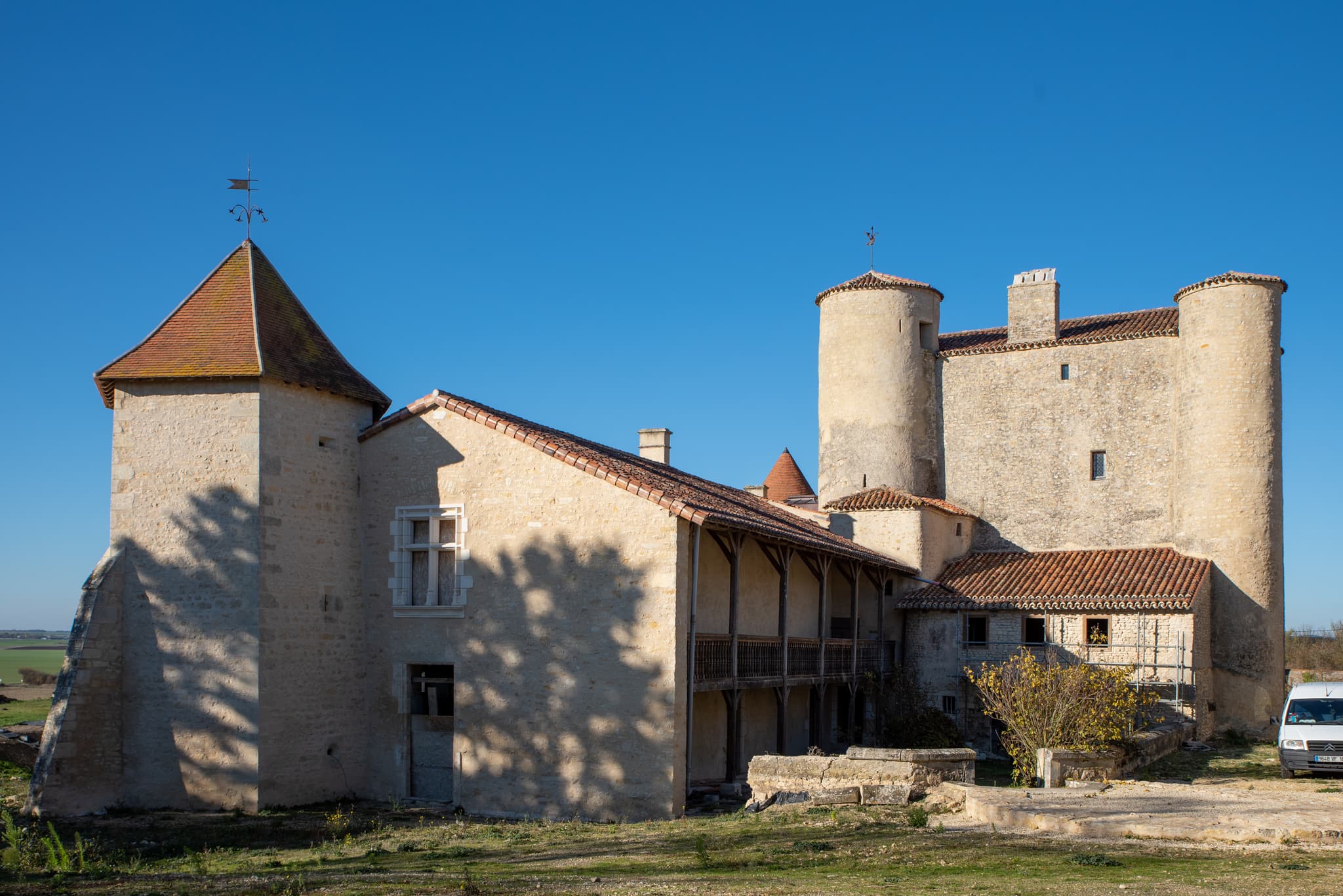 CHATEAU DE CHERVES (10)