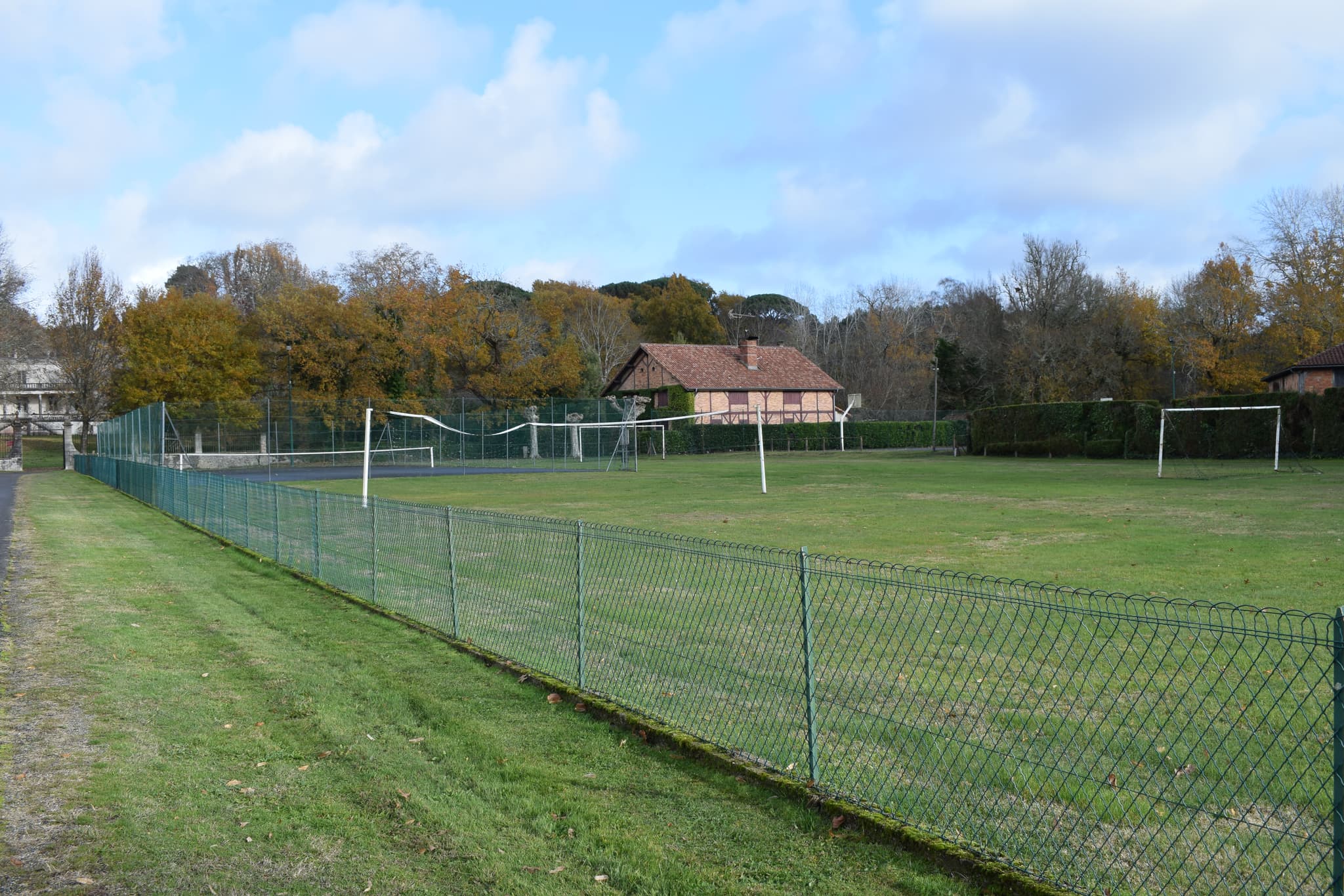 CLNT - LEVIGNACQ - Terrain de foot (3)