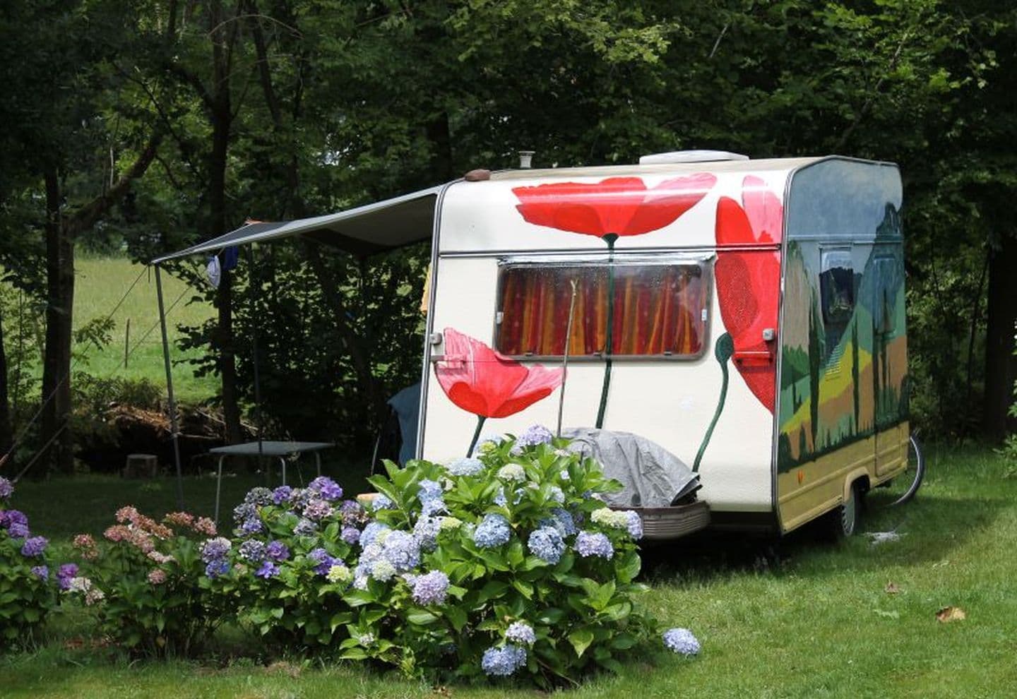 Camping-Narbaitz-emplacement-caravane-ascarat