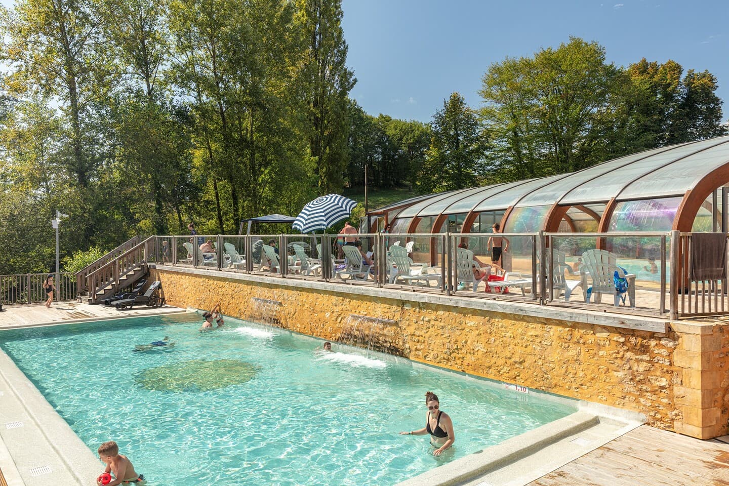 Camping Val d'ussel 4 2
