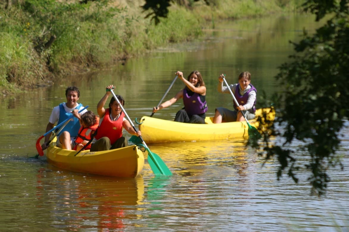Camping les Pins Bleus Canoë