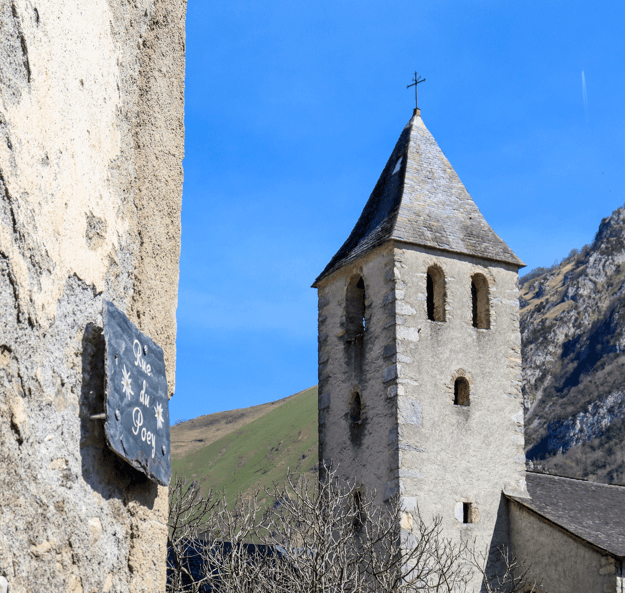 Église d'origine romane Saint-Pierre