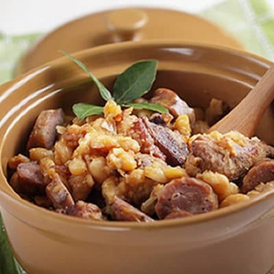 Cassoulet-aux-Saucisses-Confites-400x400