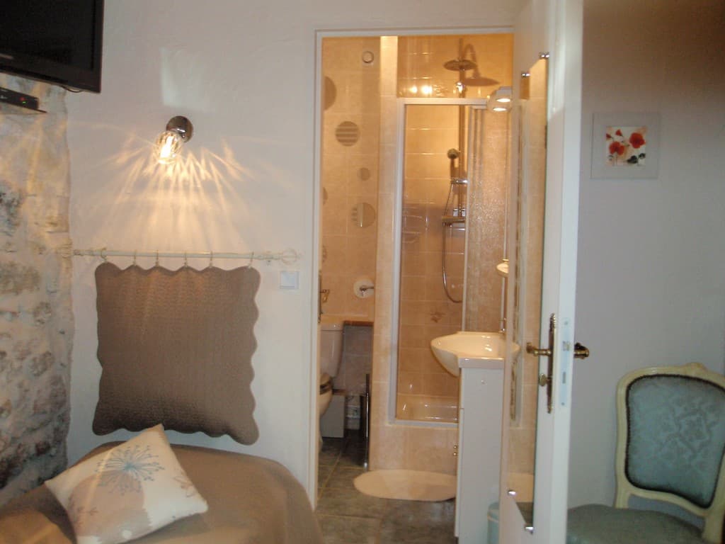 ChHotesLeBacquet-StJulienMaumont_chambre_10