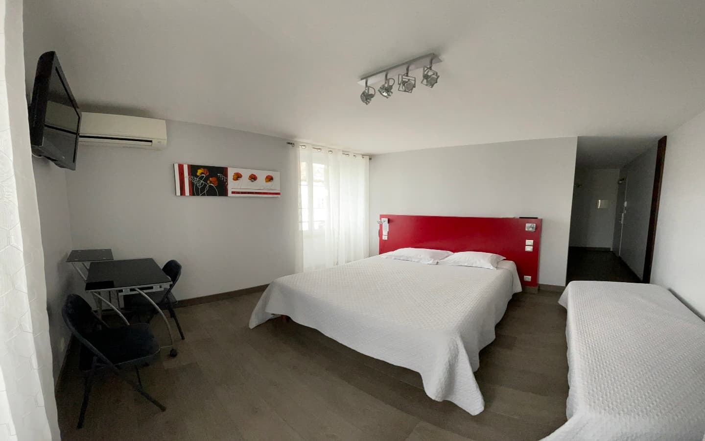 Hôtel Mendy - Chambre 12 1440x900