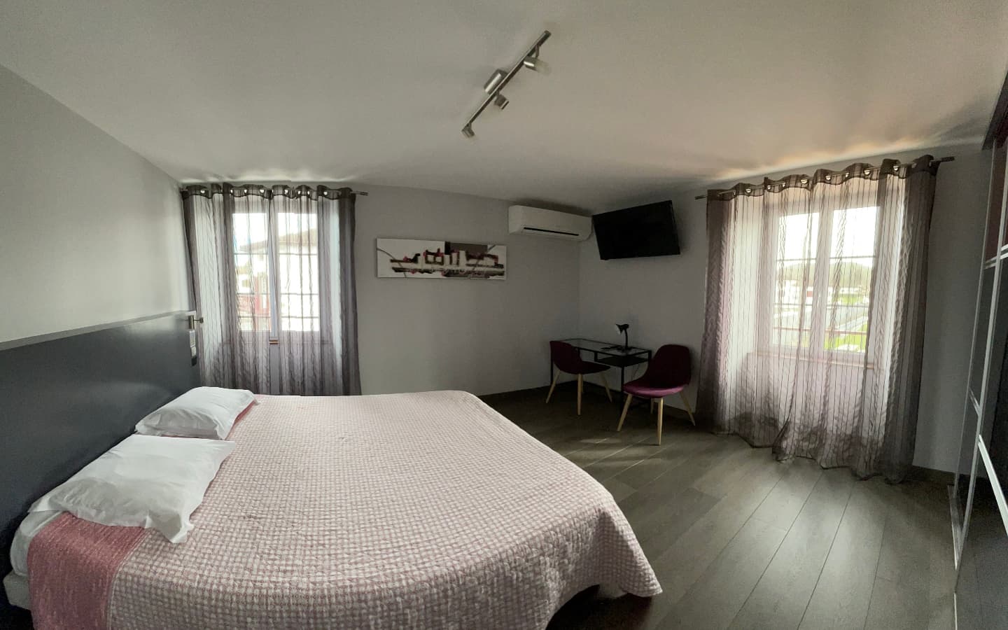Hôtel Mendy - Chambre 15a 1440x900