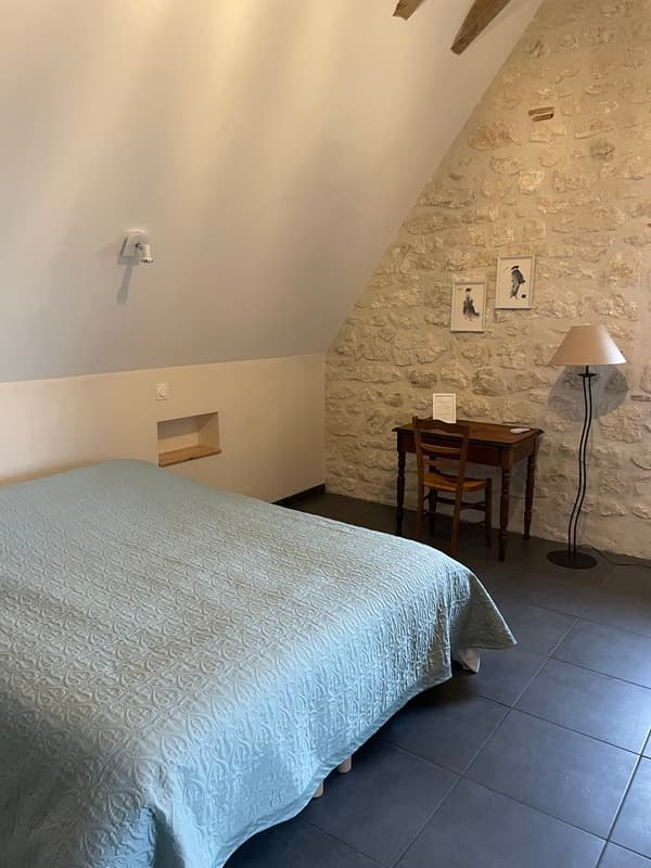 Chambre Mansarde sous les combles (2)